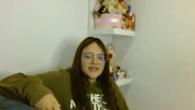 Snapshot of _Sarahh_0 chatting on 12.10.24  Sarahh 0 online show from 12.10.24