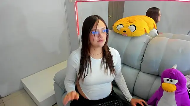 Snapshot of _Sarahh_0 chatting on 10.07.25  Sarahh 0 online show from 10.07.25