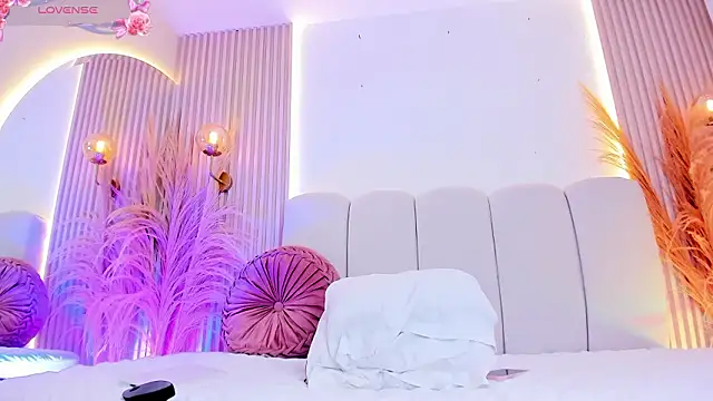 carolriveraa  online show from 03.04.26