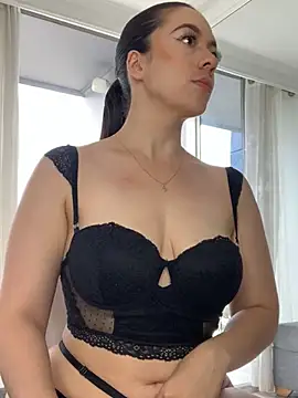 Snapshot of ImAlicee chatting on 01.02.25 ImAlicee online show from 01.02.25