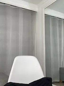 Snapshot of ImAlicee chatting on 02.18.25 ImAlicee online show from 02.18.25