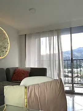 Snapshot of ImAlicee chatting on 09.19.25 ImAlicee online show from 09.19.25