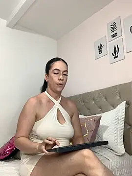 Snapshot of ImAlicee chatting on 11.07.25 ImAlicee online show from 11.07.25