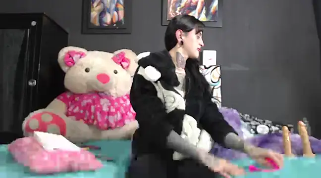 emma onassis 17 online show from 01.12.25