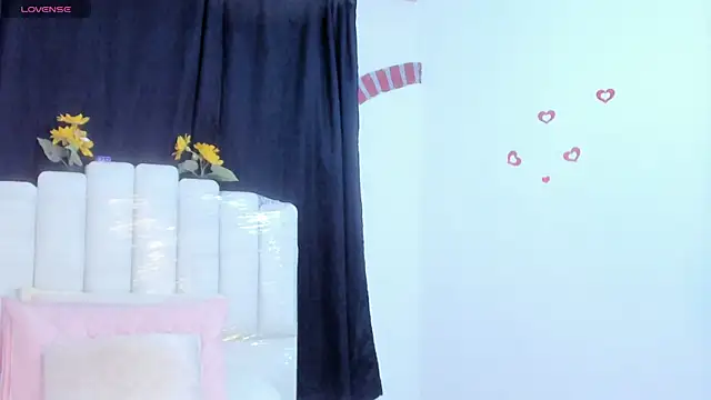 RoxannaBlanche online show from 04.20.26