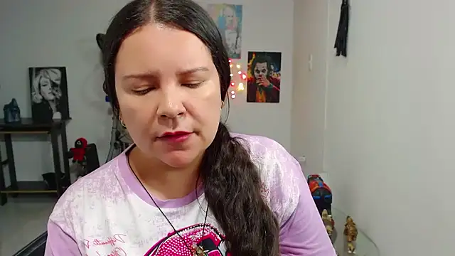 claryssa  online show from 05.28.26