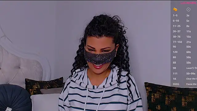 Turkish Latina online show from 12.28.24