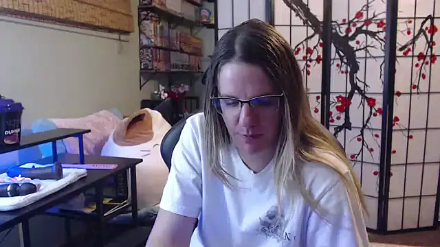 Sarahtineke online show from 02.03.26