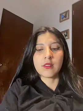 Snapshot of BubbleGumm_ chatting on 03.04.25 BubbleGumm online show from 03.04.25