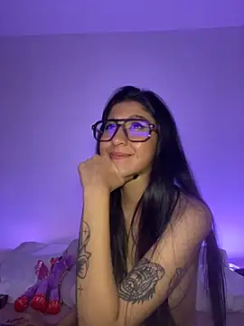 Snapshot of BubbleGumm_ chatting on 03.22.25 BubbleGumm online show from 03.22.25