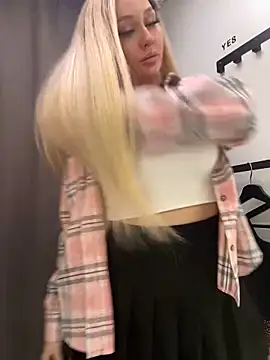 Snapshot of Deonta_ chatting on 12.09.24 Deonta online show from 12.09.24