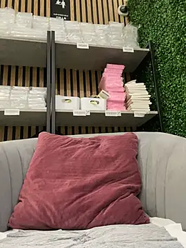 Snapshot of Deonta_ chatting on 02.15.25 Deonta online show from 02.15.25