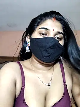 Snapshot of Luv_Adite20 chatting on 10.28.25 Luv Adite20 online show from 10.28.25