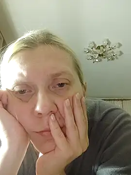 LeraSweet online show from 10.25.25