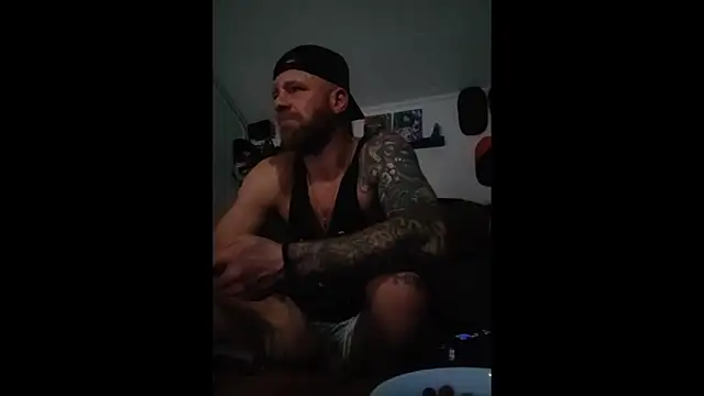 Snapshot of eltoulou chatting on 01.14.25 eltoulou online show from 01.14.25