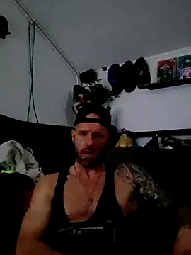 Snapshot of eltoulou chatting on 01.20.25 eltoulou online show from 01.20.25