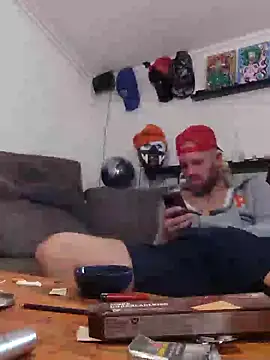 Snapshot of eltoulou chatting on 02.04.25 eltoulou online show from 02.04.25