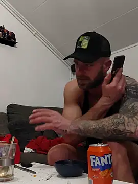 Snapshot of eltoulou chatting on 03.03.25 eltoulou online show from 03.03.25