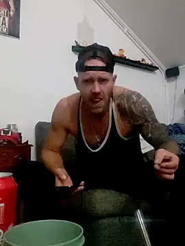 Snapshot of eltoulou chatting on 09.12.25 eltoulou online show from 09.12.25