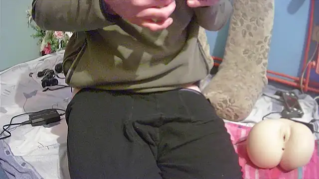 Snapshot of Markxen_cam chatting on 12.28.24 Markxen cam online show from 12.28.24