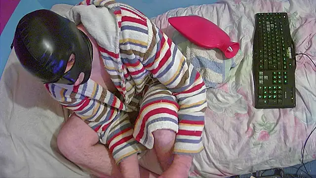 Snapshot of Markxen_cam chatting on 10.28.25 Markxen cam online show from 10.28.25