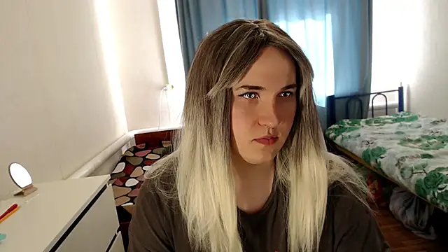 EvaMiron online show from 04.18.26