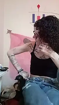 Snapshot of SuccubusTatuada chatting on 09.20.25 SuccubusTatuada online show from 09.20.25