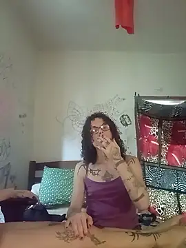 Snapshot of SuccubusTatuada chatting on 10.26.25 SuccubusTatuada online show from 10.26.25