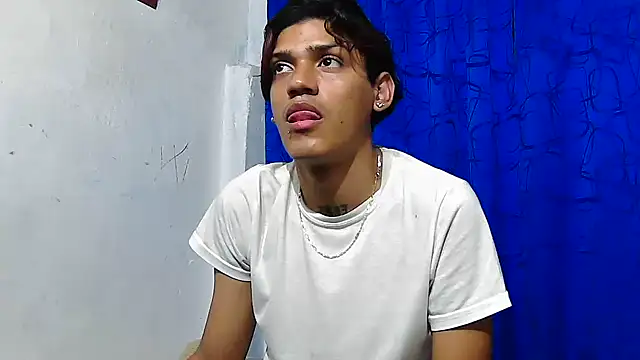 Snapshot of Samuelsince chatting on 04.07.26 Samuelsince online show from 04.07.26