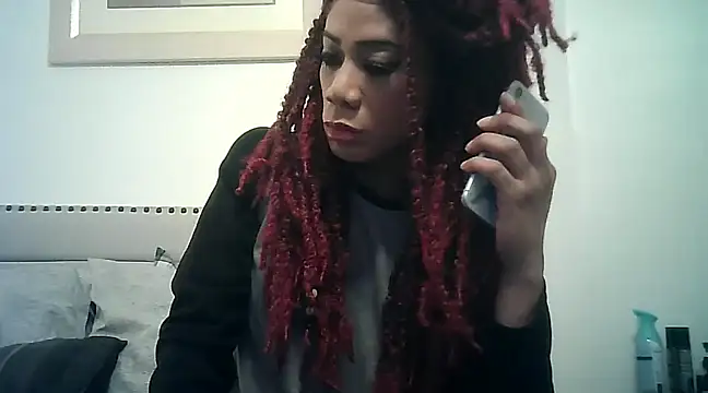 Snapshot of CaramelDipper chatting on 12.09.24 CaramelDipper online show from 12.09.24