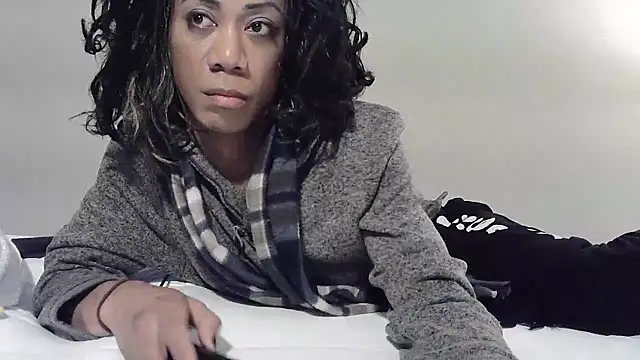 Snapshot of CaramelDipper chatting on 02.03.25 CaramelDipper online show from 02.03.25