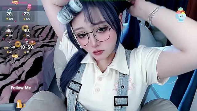 Snapshot of Sweet-18wanwan chatting on 12.30.24 Sweet-18wanwan online show from 12.30.24