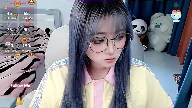 Snapshot of Sweet-18wanwan chatting on 01.15.25 Sweet-18wanwan online show from 01.15.25