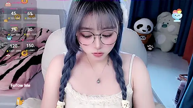 Snapshot of Sweet-18wanwan chatting on 01.18.25 Sweet-18wanwan online show from 01.18.25