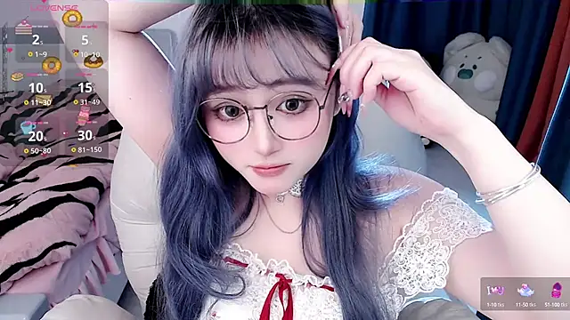 Snapshot of Sweet-18wanwan chatting on 01.25.25 Sweet-18wanwan online show from 01.25.25
