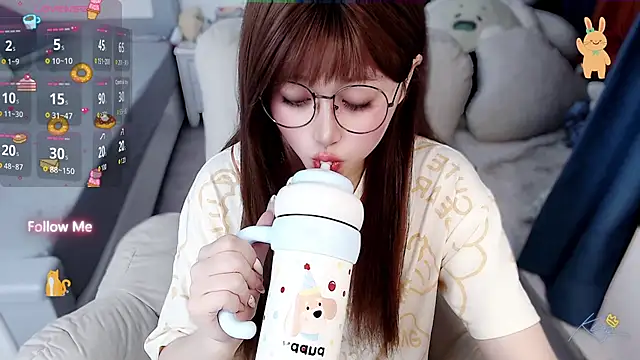 Snapshot of Sweet-18wanwan chatting on 07.23.26 Sweet-18wanwan online show from 07.23.26
