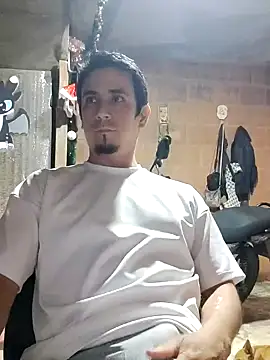 Snapshot of Rejy1992 chatting on 12.14.24 Rejy1992 online show from 12.14.24