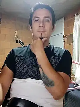 Snapshot of Rejy1992 chatting on 12.29.24 Rejy1992 online show from 12.29.24