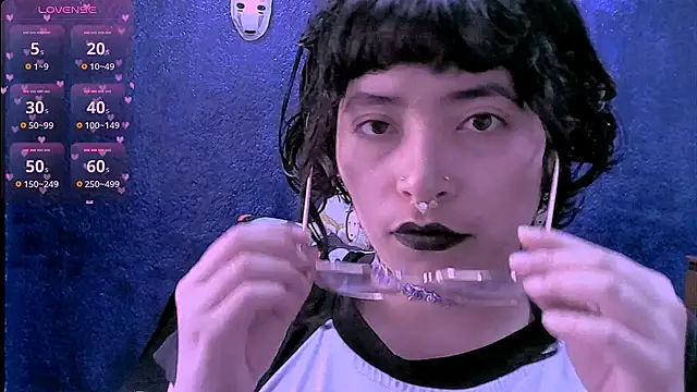 NinaYellow online show from 04.23.26