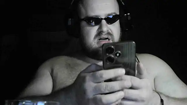 Snapshot of perversalus chatting on 12.08.24 perversalus online show from 12.08.24