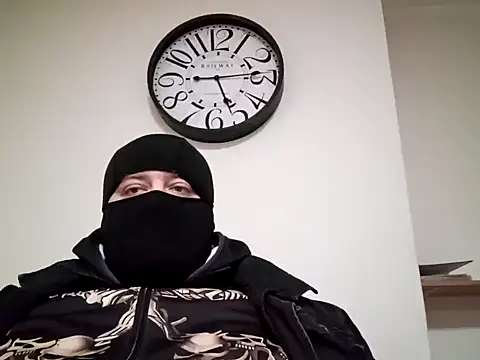 Snapshot of perversalus chatting on 01.24.25 perversalus online show from 01.24.25