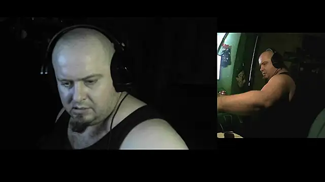 Snapshot of perversalus chatting on 02.01.25 perversalus online show from 02.01.25