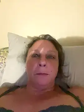 Everlyrose27 online show from 09.28.25