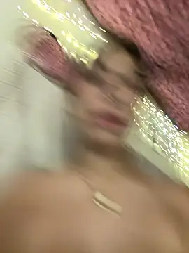 Snapshot of Enyeld_ruru chatting on 02.22.25 Enyeld ruru online show from 02.22.25