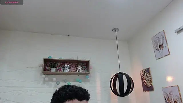 Snapshot of DmitriSanders chatting on 02.10.25 DmitriSanders online show from 02.10.25