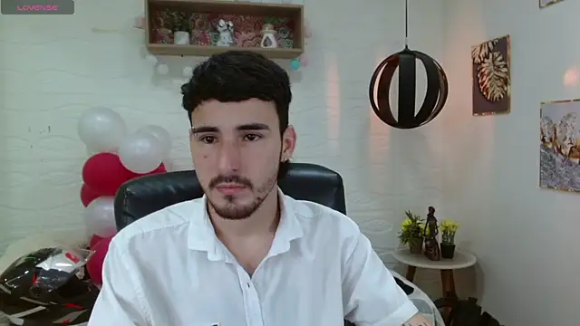 Snapshot of DmitriSanders chatting on 02.27.25 DmitriSanders online show from 02.27.25