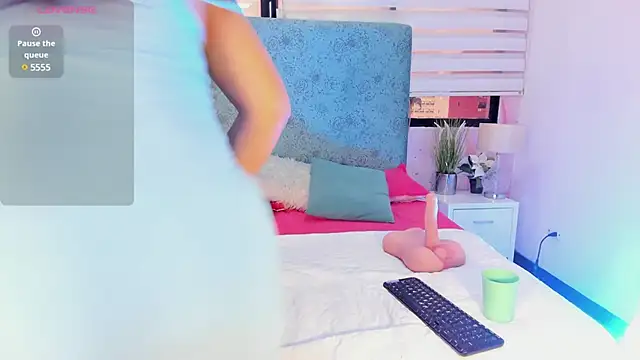 Snapshot of Nahomi_Wild chatting on 02.02.25 Nahomi Wild online show from 02.02.25