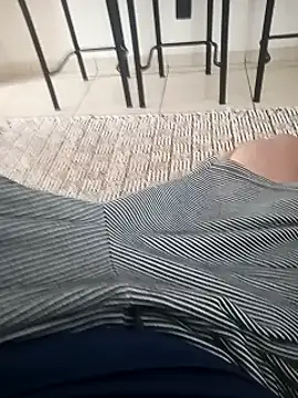 Snapshot of dredre1069 chatting on 02.05.25 dredre1069 online show from 02.05.25