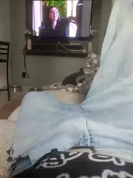 Snapshot of dredre1069 chatting on 11.14.25 dredre1069 online show from 11.14.25