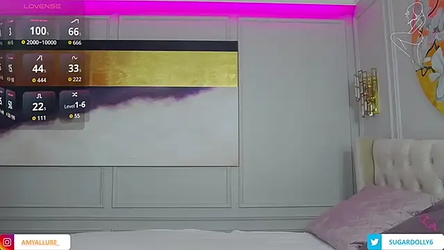 AmyAzureee online show from 09.10.25